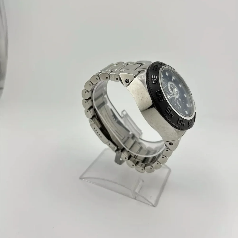 Invicta Men's Silver and Black Chronograph Watch